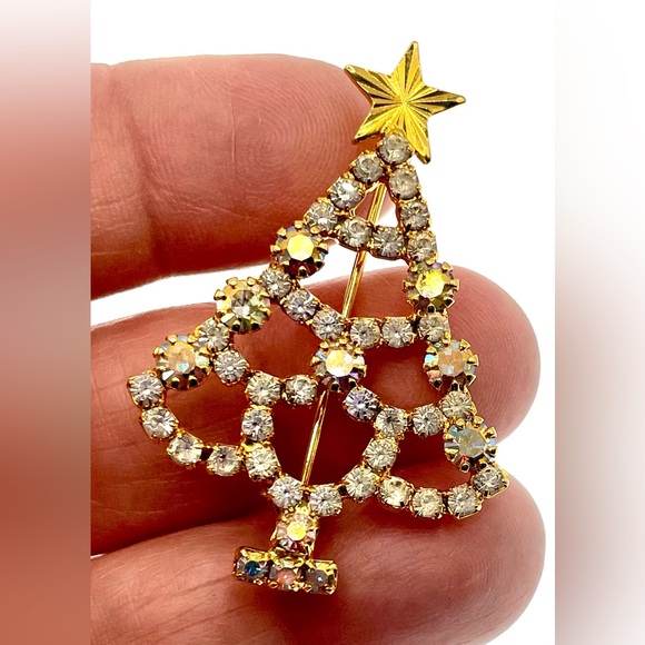 Vintage Gold Tone Sparkling Crystals Some AB Christmas Tree Brooch Pin - Picture 4 of 7